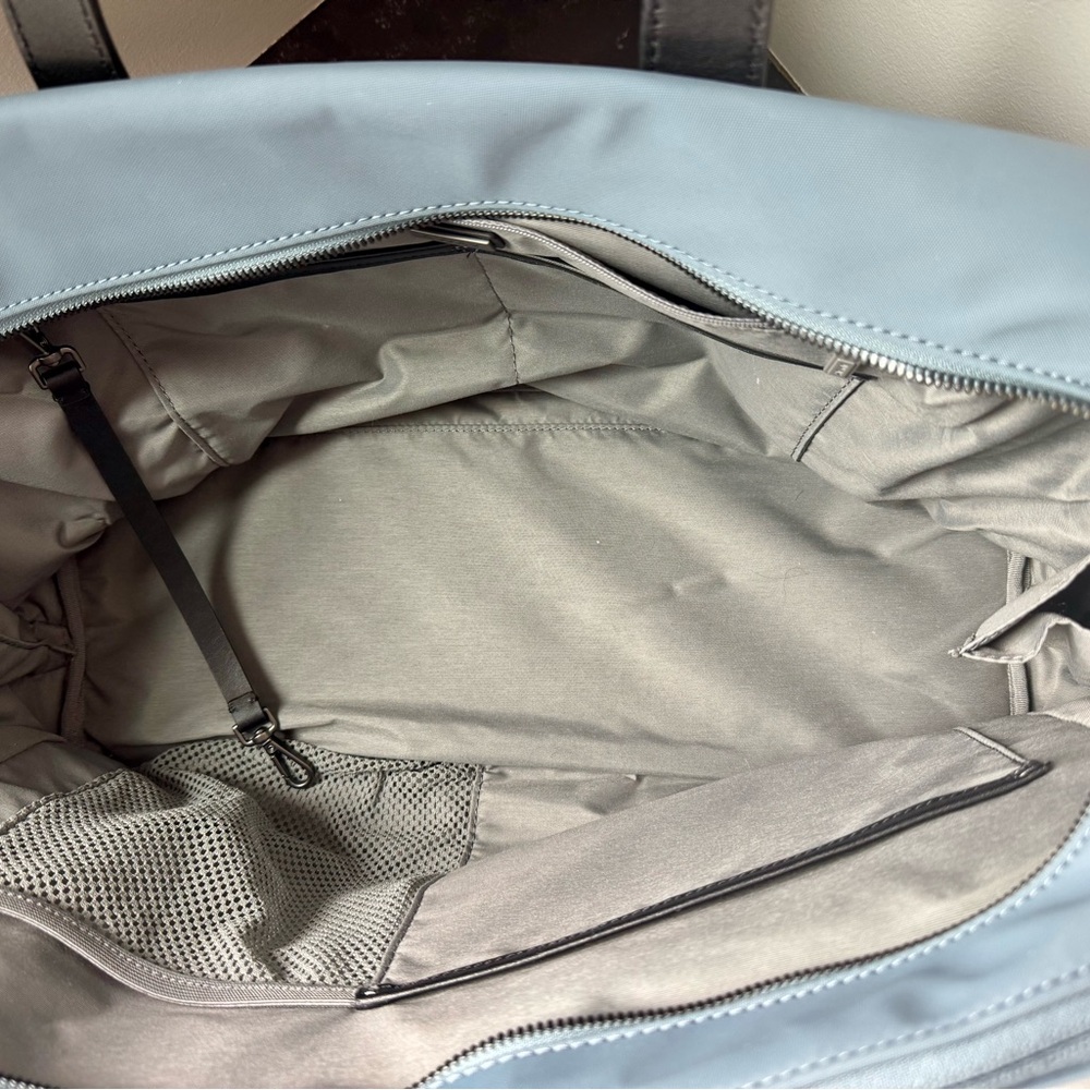 Away Everywhere Bag in Coast Blue EUC - Picture 10 of 10